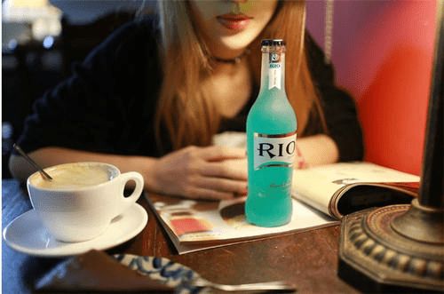 新茶饮时代 当青梅竹马解不开的消费困局，遇见“小白”的零售解法